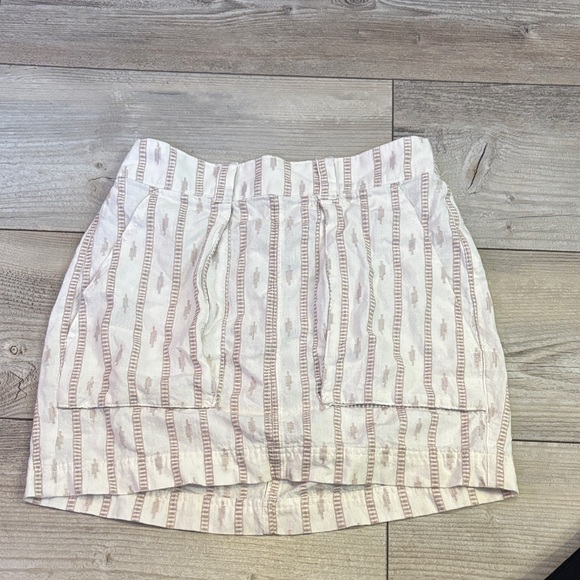 Old Navy Dresses & Skirts - Old Navy Striped Mini Skirt in Cream and Brown
